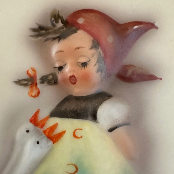 1974 Annual Hummel Plate MJ Hummel Girl with Geese and Box - Picture 4 of 12